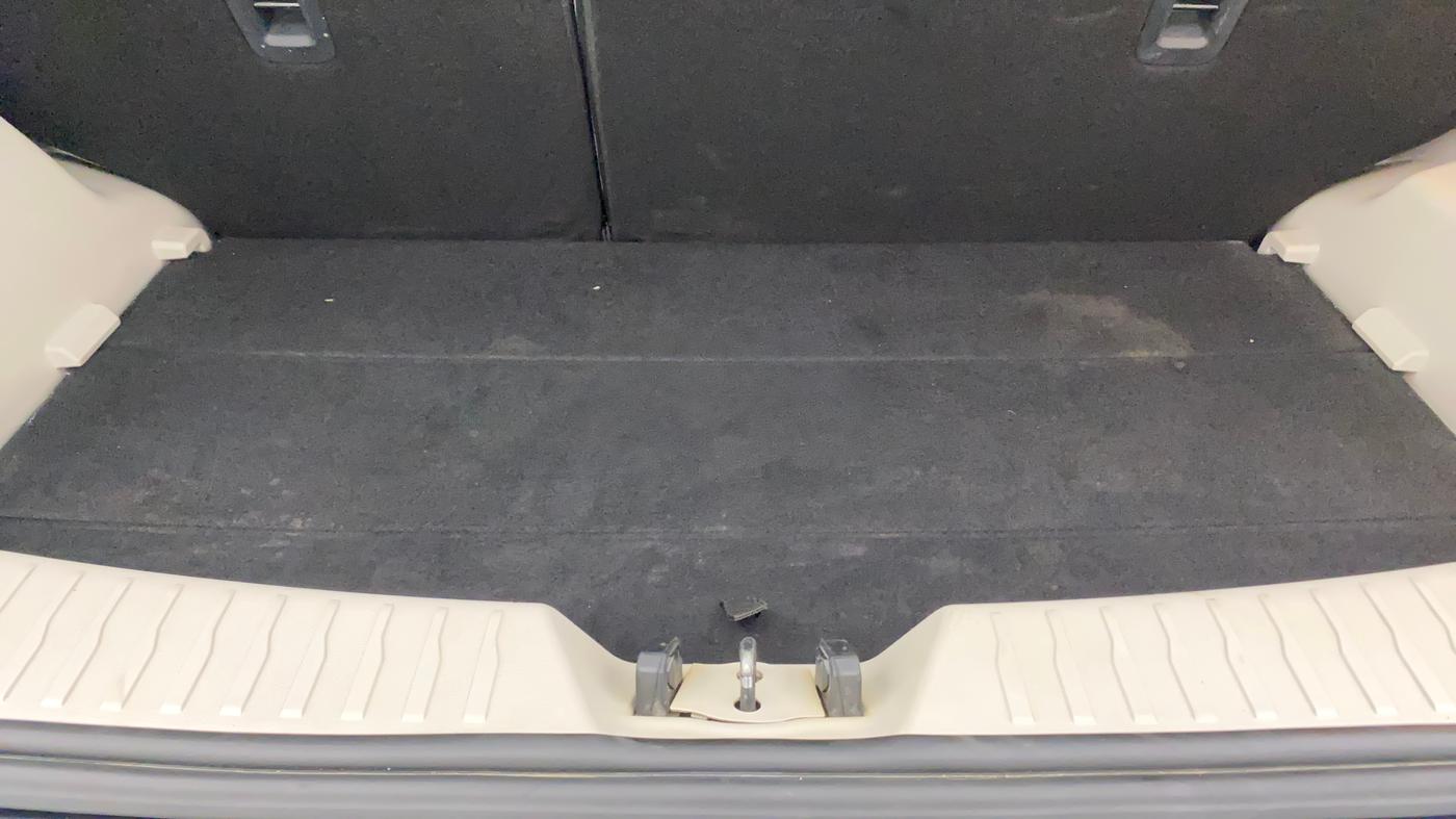 2020 Mahindra XUV300 W8 (O) 1.5 DIESEL, Diesel, Manual, 50,895 km, Boot Inside
