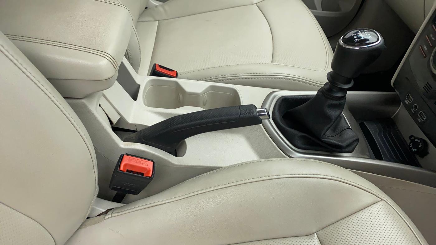 2020 Mahindra XUV300 W8 (O) 1.5 DIESEL, Diesel, Manual, 50,895 km, Gear Lever