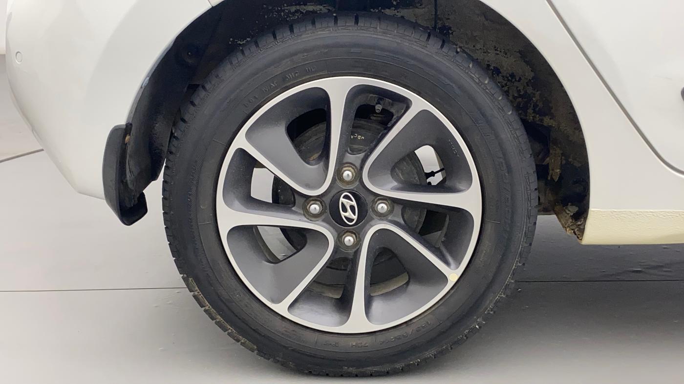 2019 Hyundai Grand i10 SPORTZ AT 1.2 KAPPA VTVT, Petrol, Automatic, 18,760 km, Right Rear Wheel