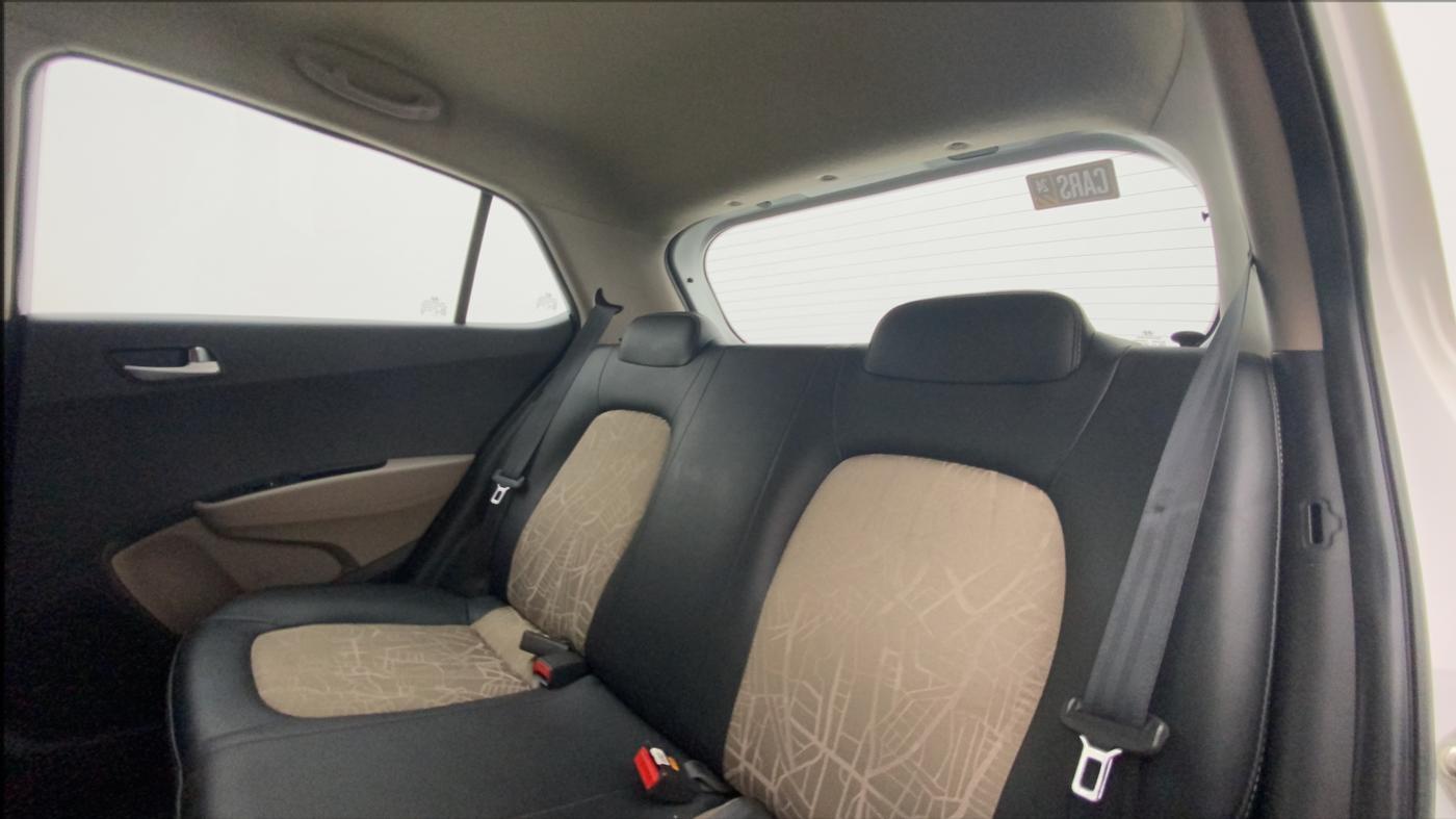 2019 Hyundai Grand i10 SPORTZ AT 1.2 KAPPA VTVT, Petrol, Automatic, 18,760 km, Right Side Rear Door Cabin