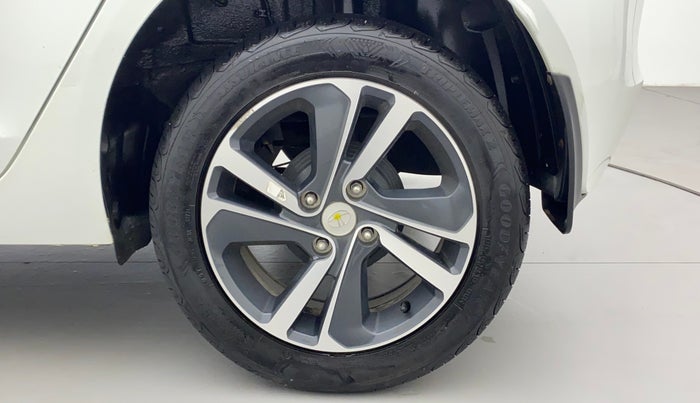 2022 Tata ALTROZ XZA PLUS, Petrol, Automatic, 13,116 km, Left Rear Wheel