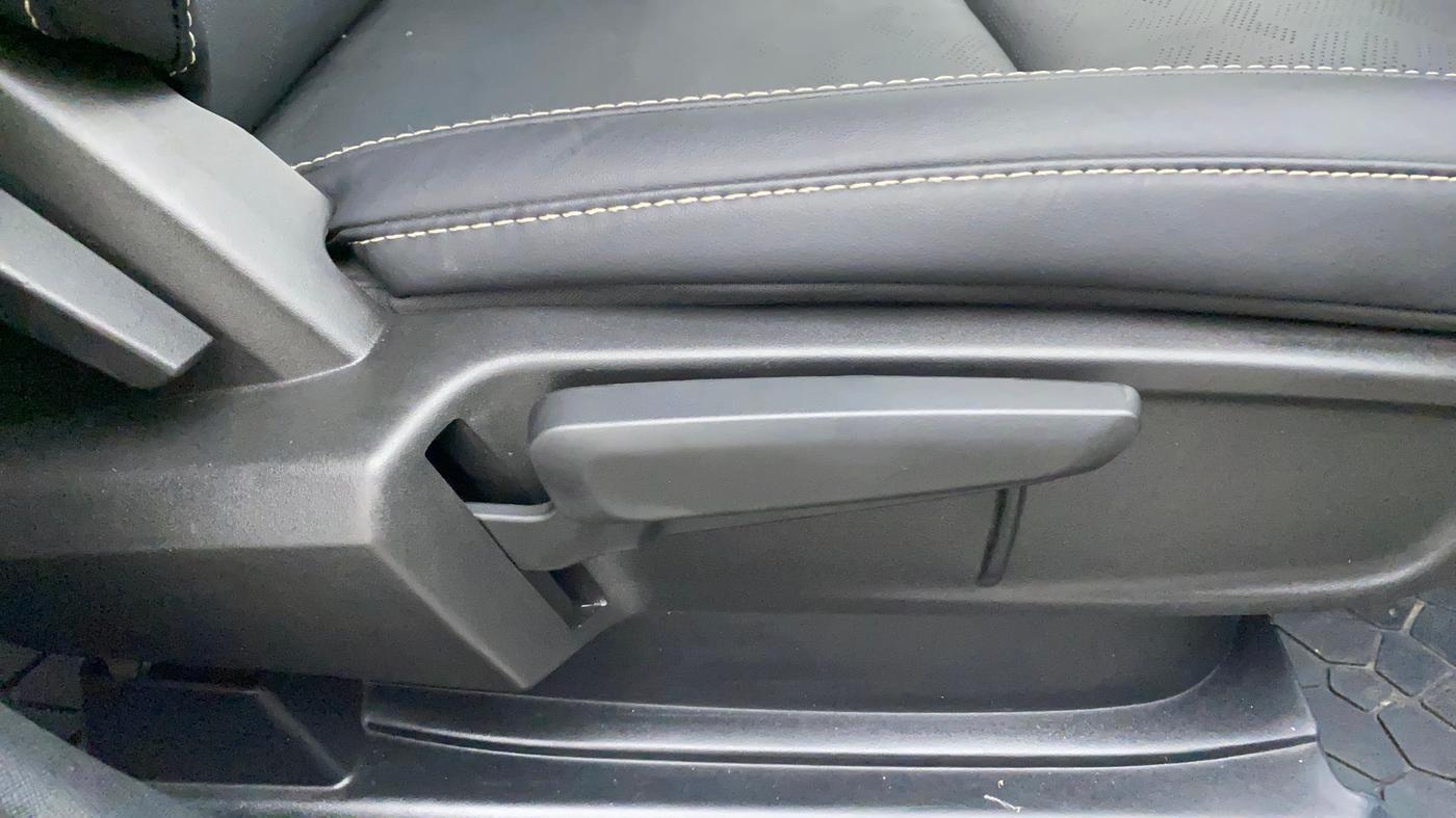2022 Tata ALTROZ XZA PLUS, Petrol, Automatic, 13,116 km, Driver Side Adjustment Panel