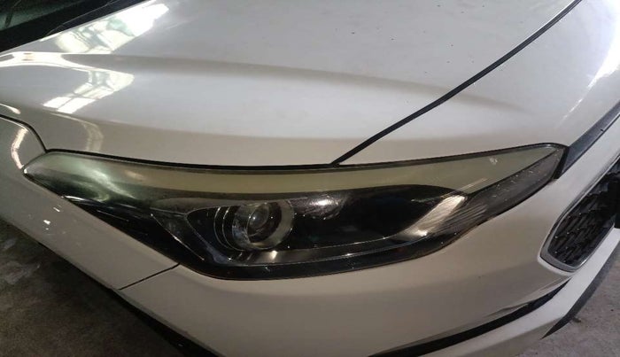 2016 Hyundai Elite i20 ASTA 1.4 CRDI, Diesel, Manual, 68,270 km, Right headlight - Minor scratches