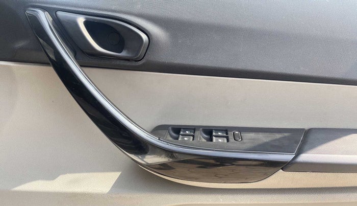 2019 Tata Tiago XZ PETROL, Petrol, Manual, 47,433 km, Driver Side Door Panels Control