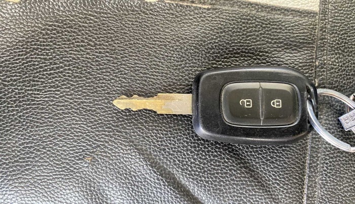 2019 Renault Kwid RXT 0.8 (O), Petrol, Manual, 28,167 km, Key Close Up