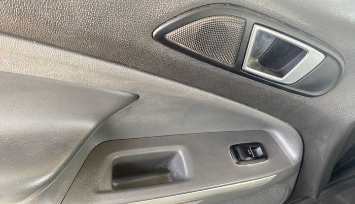 2016 Ford Ecosport TITANIUM 1.5L DIESEL, Diesel, Manual, 92,656 km, Left front window switch / handle - Switch/handle not functional