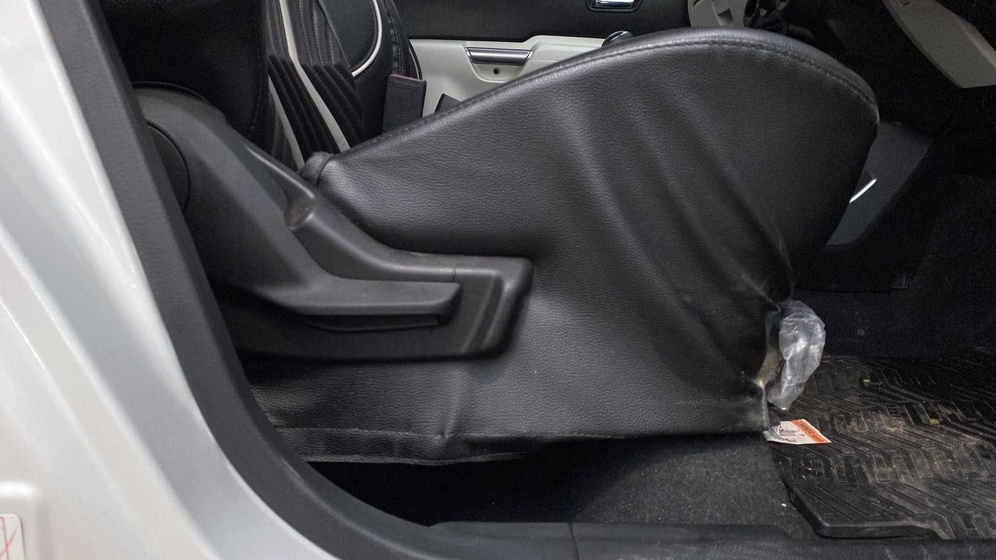 2022 Maruti IGNIS ZETA 1.2, Petrol, Manual, 7,648 km, Driver Side Adjustment Panel