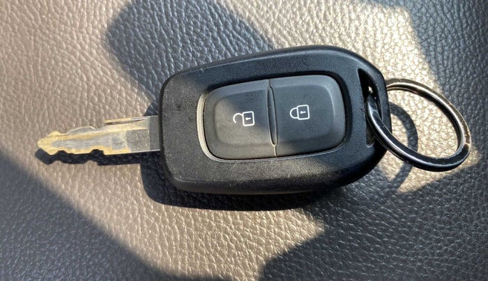 2018 Renault Kwid RXL, Petrol, Manual, 14,036 km, Key Close Up