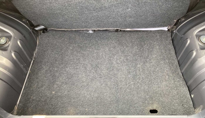 2018 Renault Kwid RXL, Petrol, Manual, 14,036 km, Boot Inside