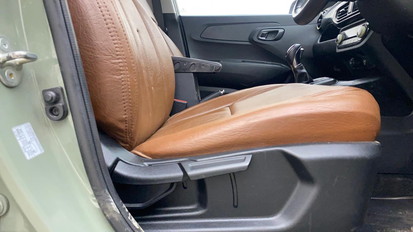 2023 Hyundai EXTER SX(O) CONNECT 1.2 AMT, Petrol, Automatic, 36,887 km, Driver Side Adjustment Panel