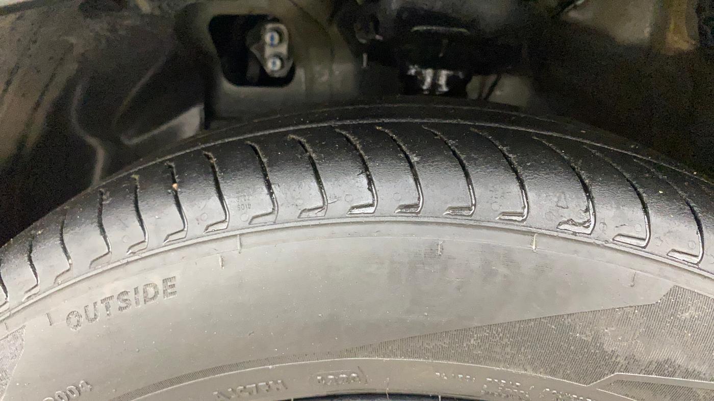 2023 Hyundai EXTER SX(O) CONNECT 1.2 AMT, Petrol, Automatic, 36,887 km, Left Front Tyre Tread