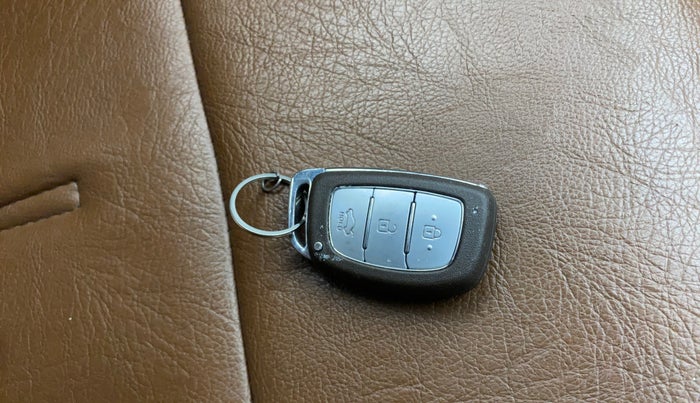 2023 Hyundai EXTER SX(O) CONNECT 1.2 AMT, Petrol, Automatic, 36,873 km, Key Close Up