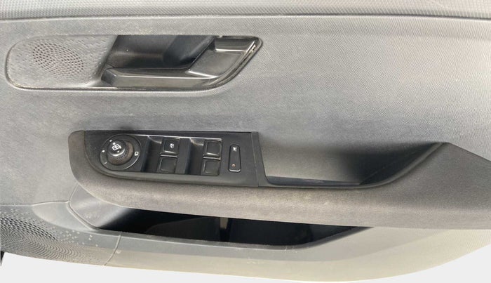 2021 Tata ALTROZ XZ PLUS PETROL DARK EDITION, Petrol, Manual, 51,321 km, Driver Side Door Panels Control