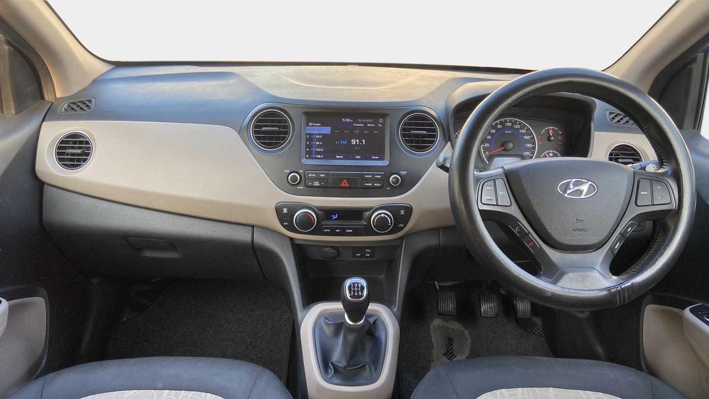 2018 Hyundai Grand i10 ASTA 1.2 KAPPA VTVT, Petrol, Manual, 68,646 km, Dashboard