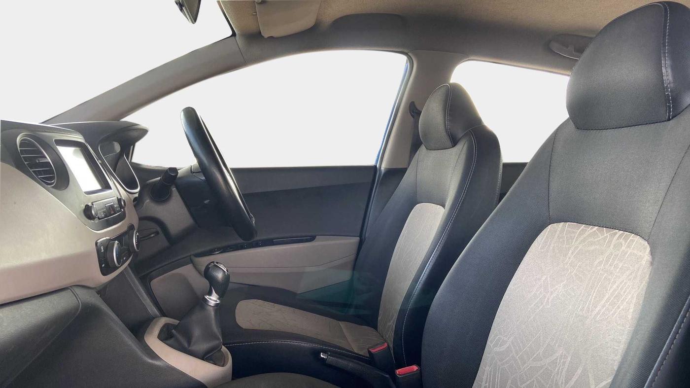 2018 Hyundai Grand i10 ASTA 1.2 KAPPA VTVT, Petrol, Manual, 68,646 km, Right Side Front Door Cabin