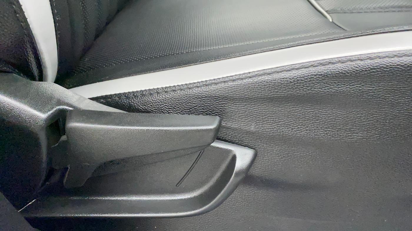 2021 Maruti S PRESSO VXI (O) CNG, CNG, Manual, 18,507 km, Driver Side Adjustment Panel