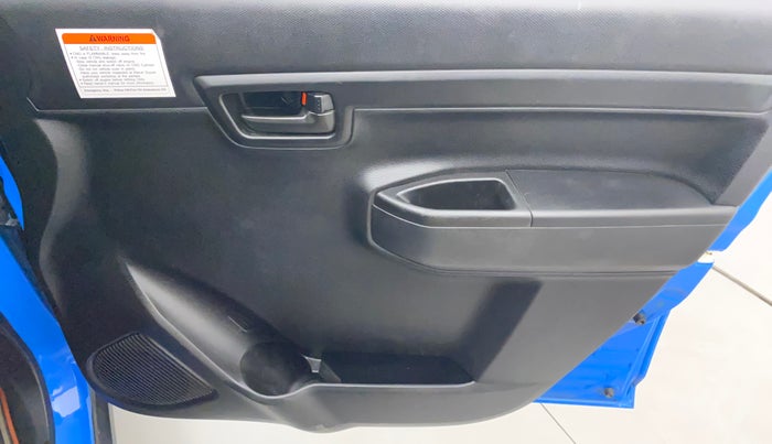 2021 Maruti S PRESSO VXI (O) CNG, CNG, Manual, 18,507 km, Driver Side Door Panels Control