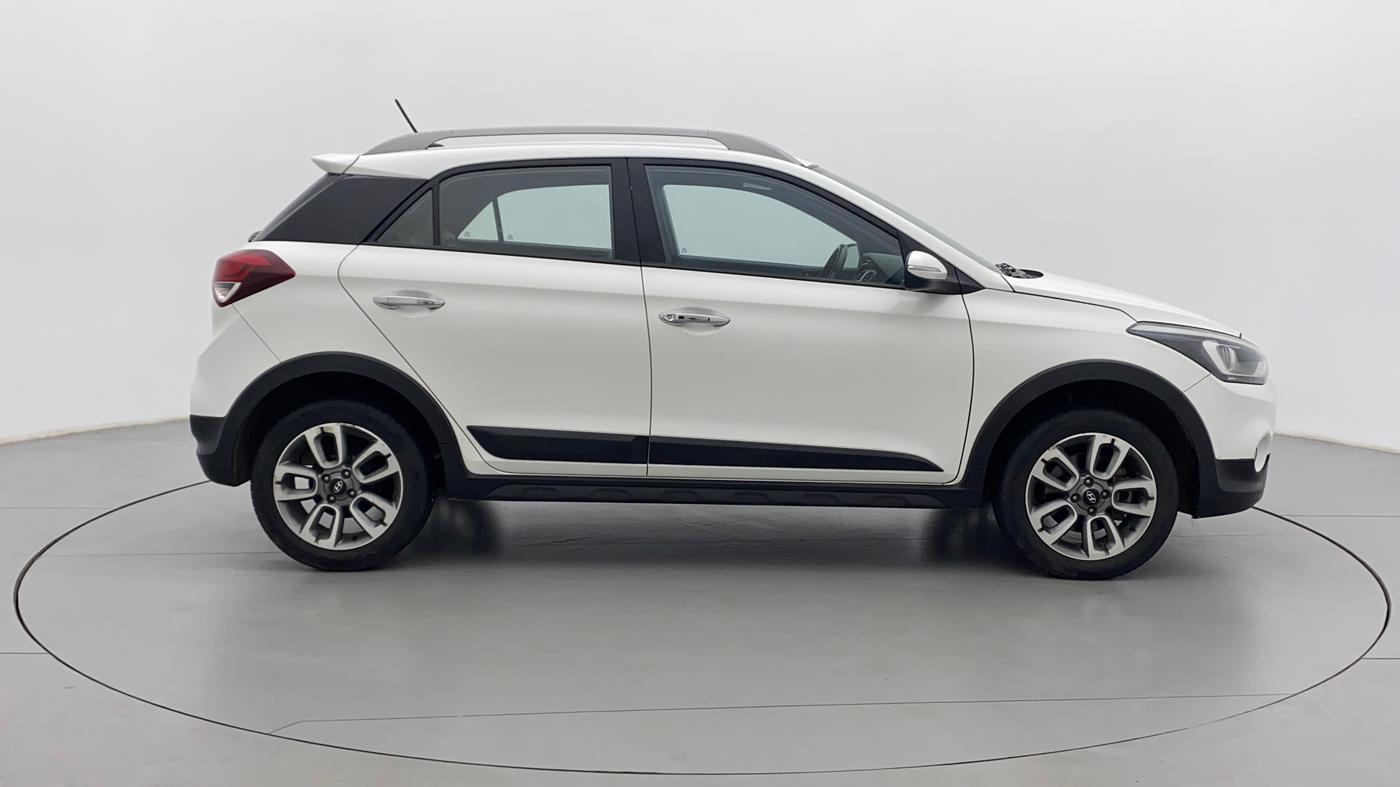 2016 Hyundai i20 Active 1.2 SX, Petrol, Manual, 27,387 km, Right Side View