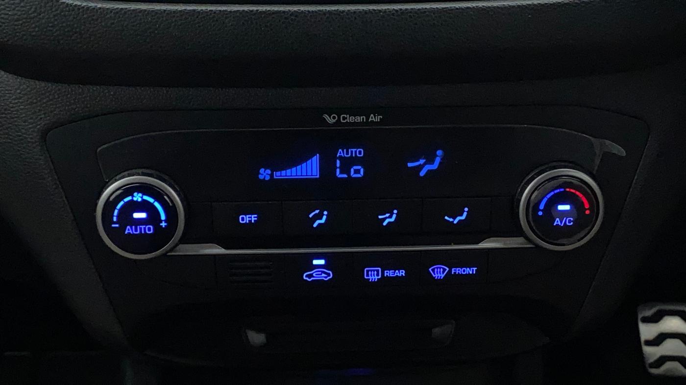 2016 Hyundai i20 Active 1.2 SX, Petrol, Manual, 27,387 km, Automatic Climate Control