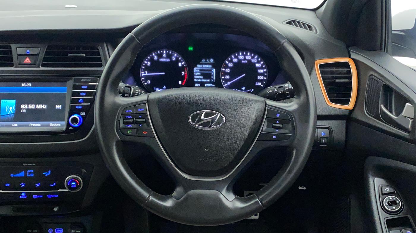 2016 Hyundai i20 Active 1.2 SX, Petrol, Manual, 27,387 km, Steering Wheel Close Up