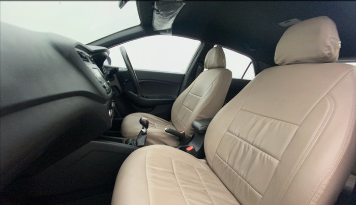 2016 Hyundai i20 Active 1.2 SX, Petrol, Manual, 27,387 km, Right Side Front Door Cabin