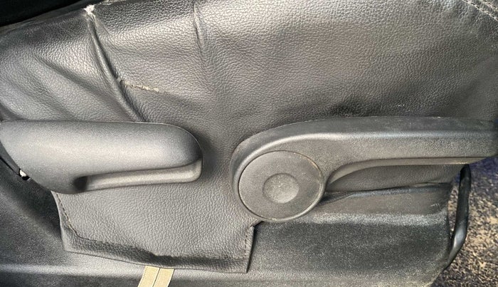 2018 Maruti Vitara Brezza ZDI PLUS, Diesel, Manual, 49,522 km, Driver Side Adjustment Panel