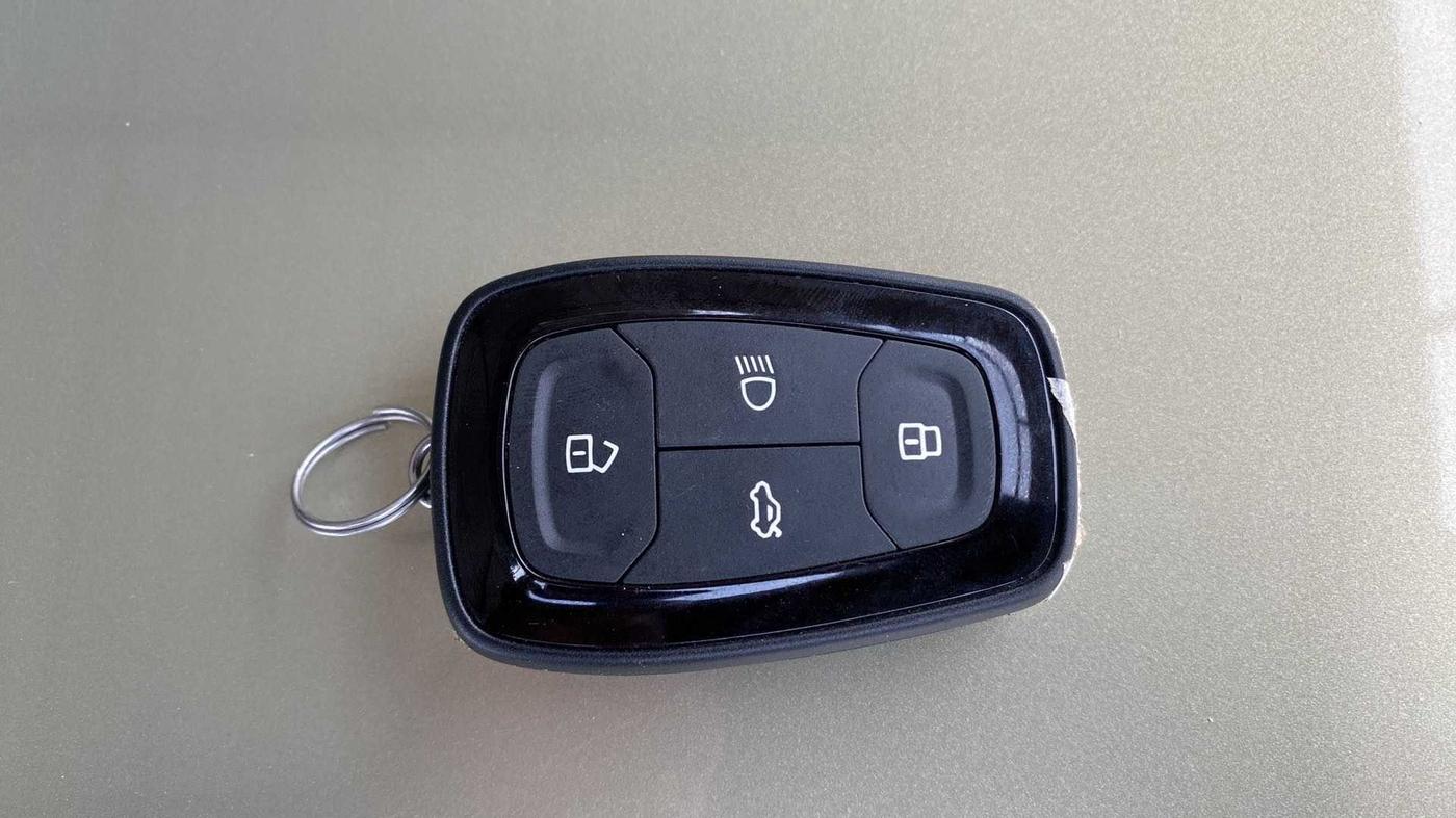2022 Tata PUNCH CREATIVE 1.2 MT KAZIRANGA EDITION , Petrol, Manual, 15,053 km, Key Close Up