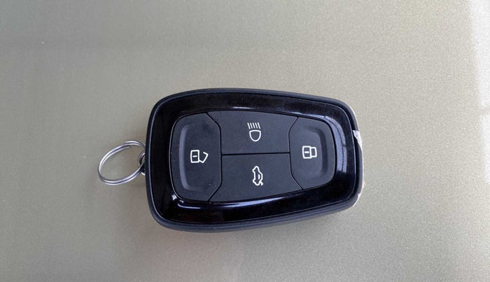 2022 Tata PUNCH CREATIVE 1.2 MT KAZIRANGA EDITION , Petrol, Manual, 15,053 km, Key Close Up