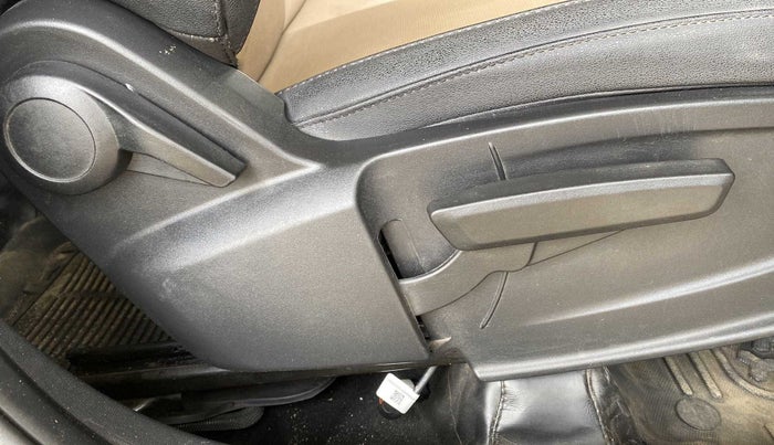 2022 Tata PUNCH CREATIVE 1.2 MT KAZIRANGA EDITION , Petrol, Manual, 15,053 km, Driver Side Adjustment Panel