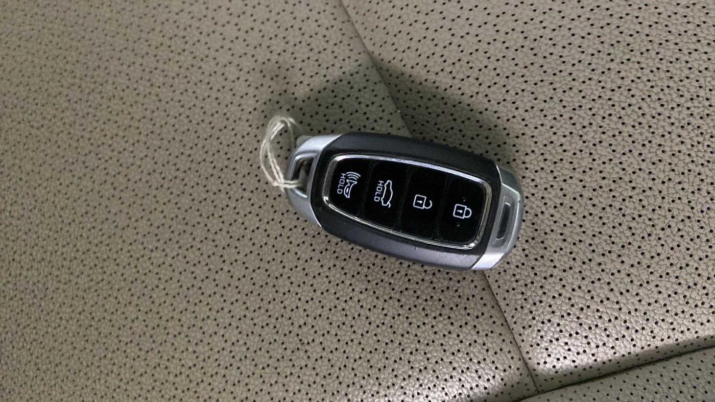 2020 Hyundai Verna SX (O) 1.5 CRDI, Diesel, Manual, 27,422 km, Key Close Up