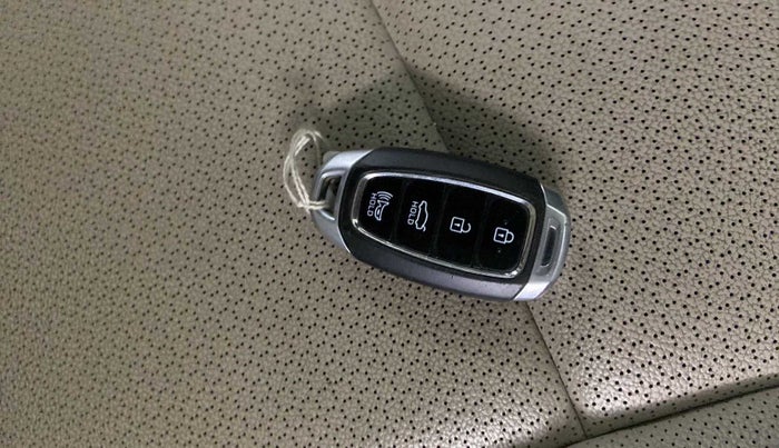 2020 Hyundai Verna SX (O) 1.5 CRDI, Diesel, Manual, 27,422 km, Key Close Up
