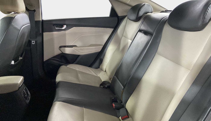 2020 Hyundai Verna SX (O) 1.5 CRDI, Diesel, Manual, 27,422 km, Right Side Rear Door Cabin