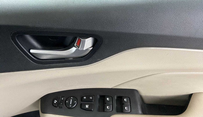 2020 Hyundai Verna SX (O) 1.5 CRDI, Diesel, Manual, 27,422 km, Driver Side Door Panels Control