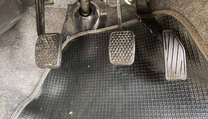 2019 Maruti Alto LXI, Petrol, Manual, 28,548 km, Pedals