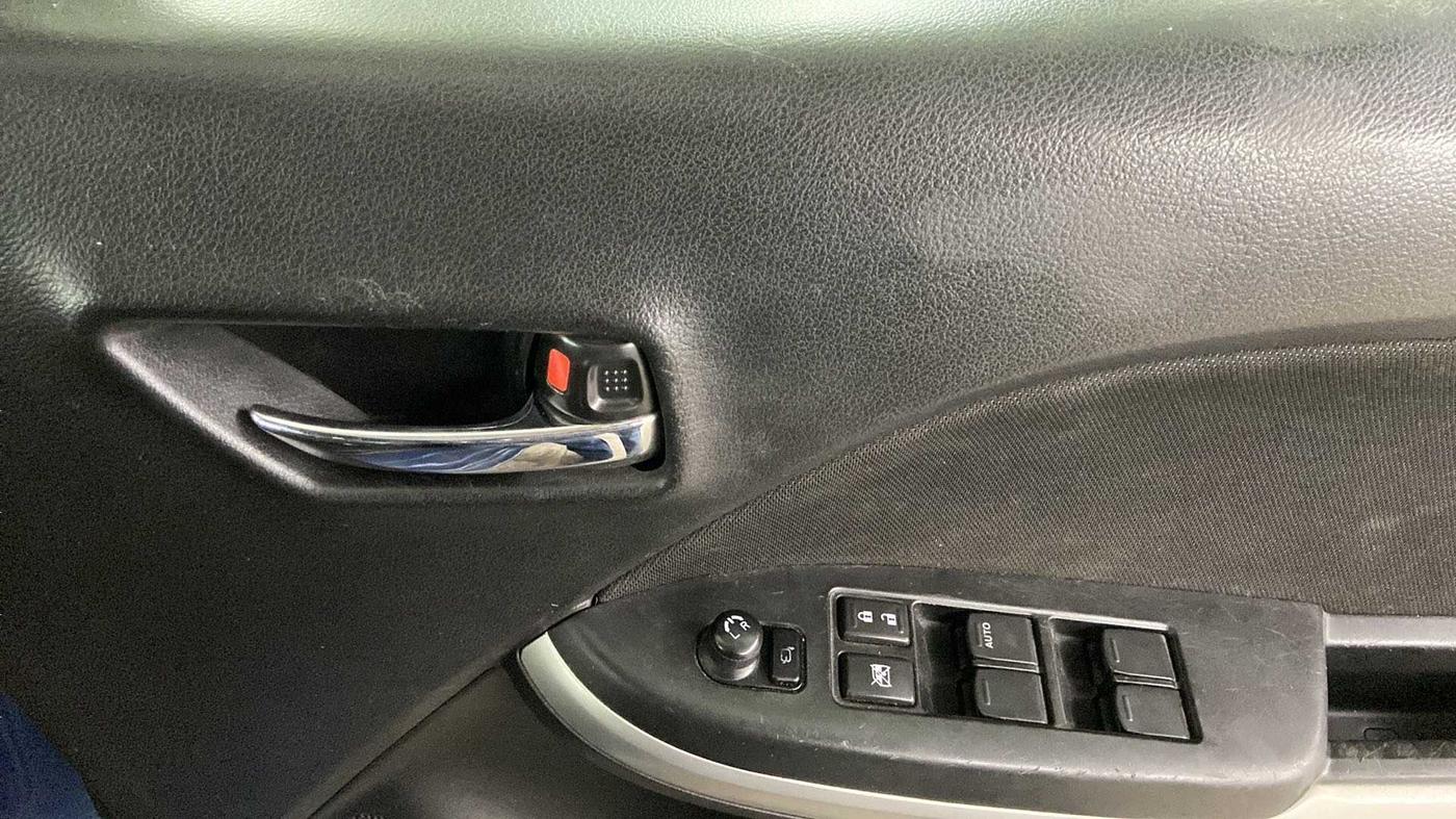 2017 Maruti Baleno ZETA CVT PETROL 1.2, Petrol, Automatic, 26,451 km, Driver Side Door Panels Control