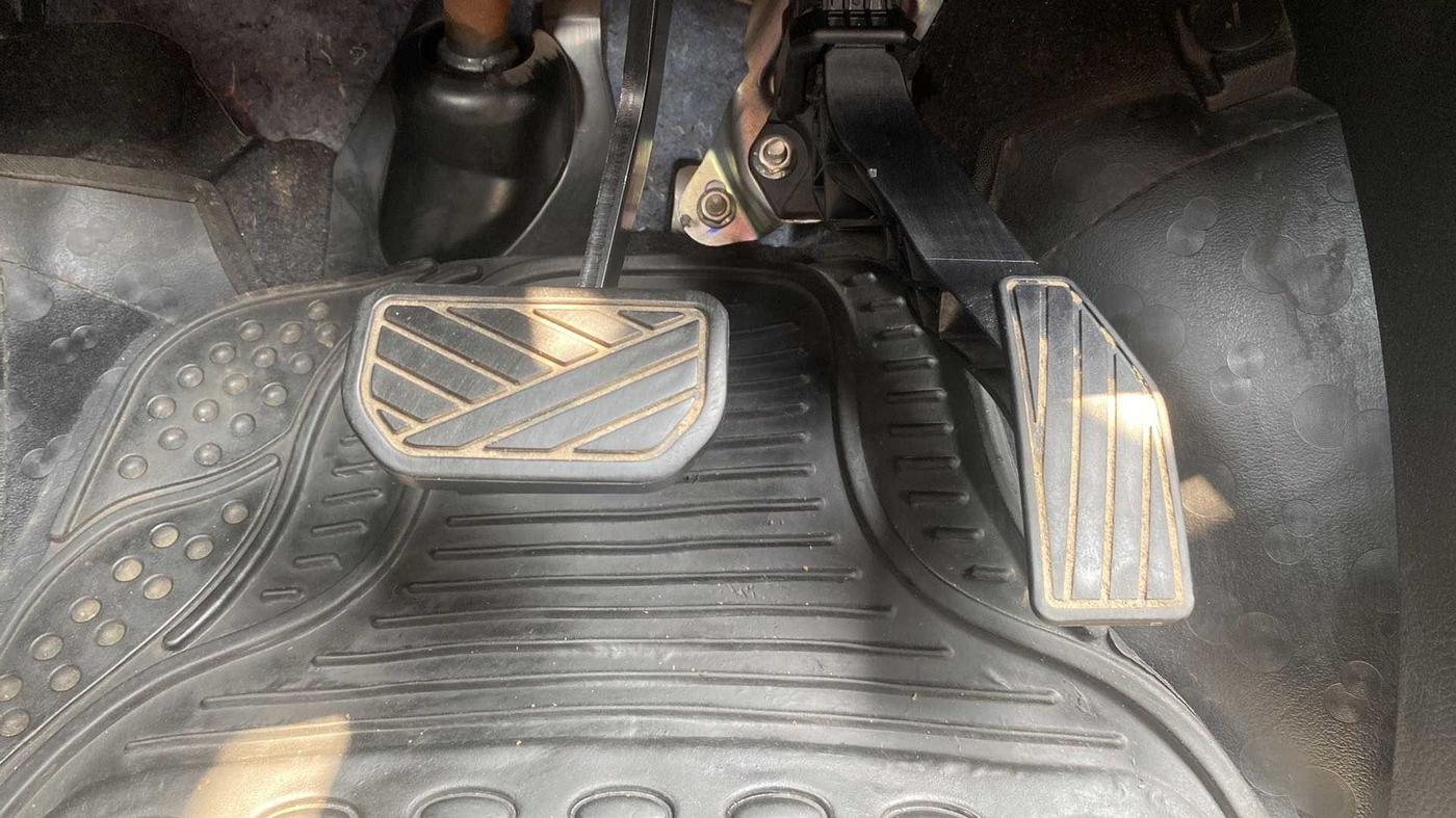 2020 Maruti S PRESSO VXI PLUS AMT, Petrol, Automatic, 26,611 km, Pedals