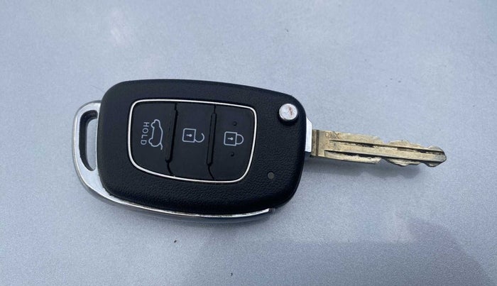 2021 Hyundai VENUE SX 1.5 CRDI, Diesel, Manual, 52,318 km, Key Close Up