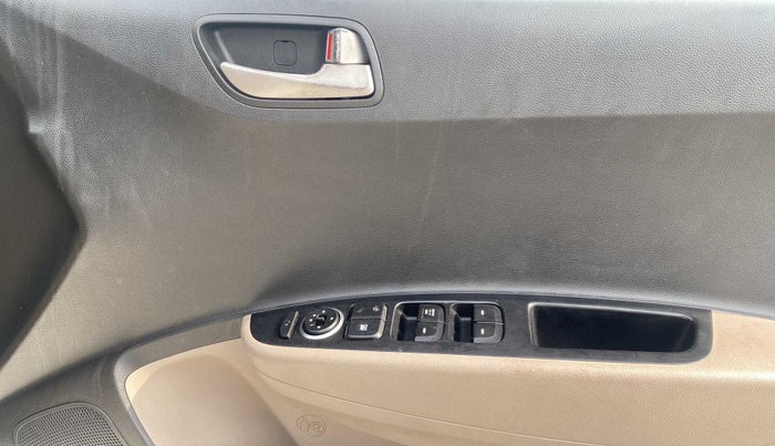2015 Hyundai Grand i10 ASTA 1.2 KAPPA VTVT, Petrol, Manual, 75,282 km, Driver Side Door Panels Control