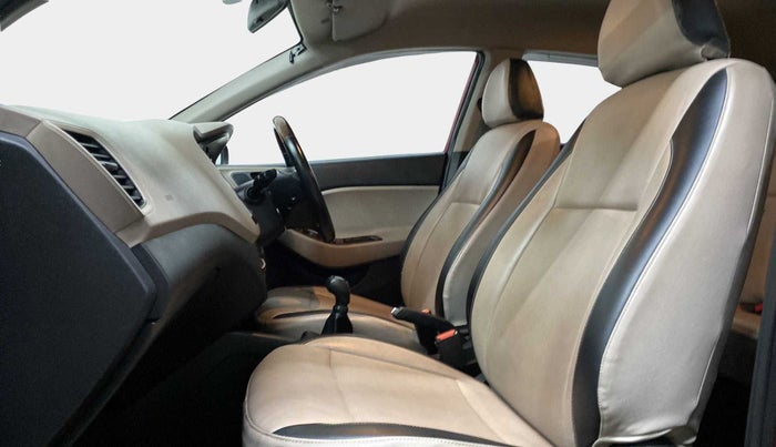 2016 Hyundai Elite i20 MAGNA 1.2, Petrol, Manual, 24,557 km, Right Side Front Door Cabin