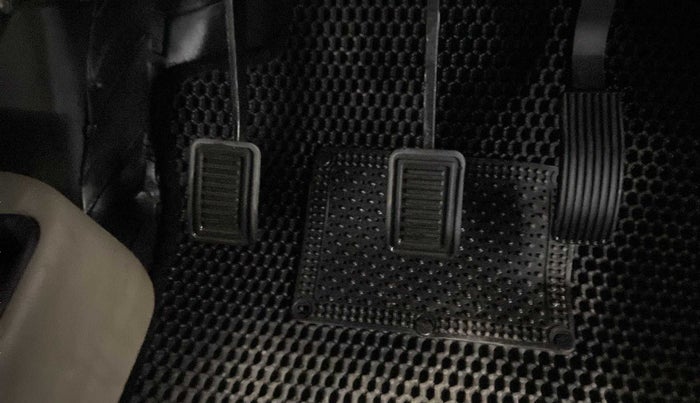 2019 Mahindra Thar CRDE 4X4 AC, Diesel, Manual, 10,864 km, Pedals