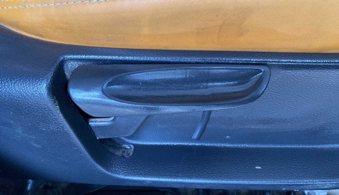 2021 Volkswagen Polo TRENDLINE 1.0L, Petrol, Manual, 20,595 km, Driver Side Adjustment Panel