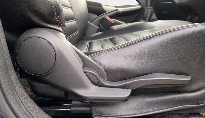 2017 Maruti Baleno ZETA PETROL 1.2, Petrol, Manual, 63,015 km, Driver Side Adjustment Panel