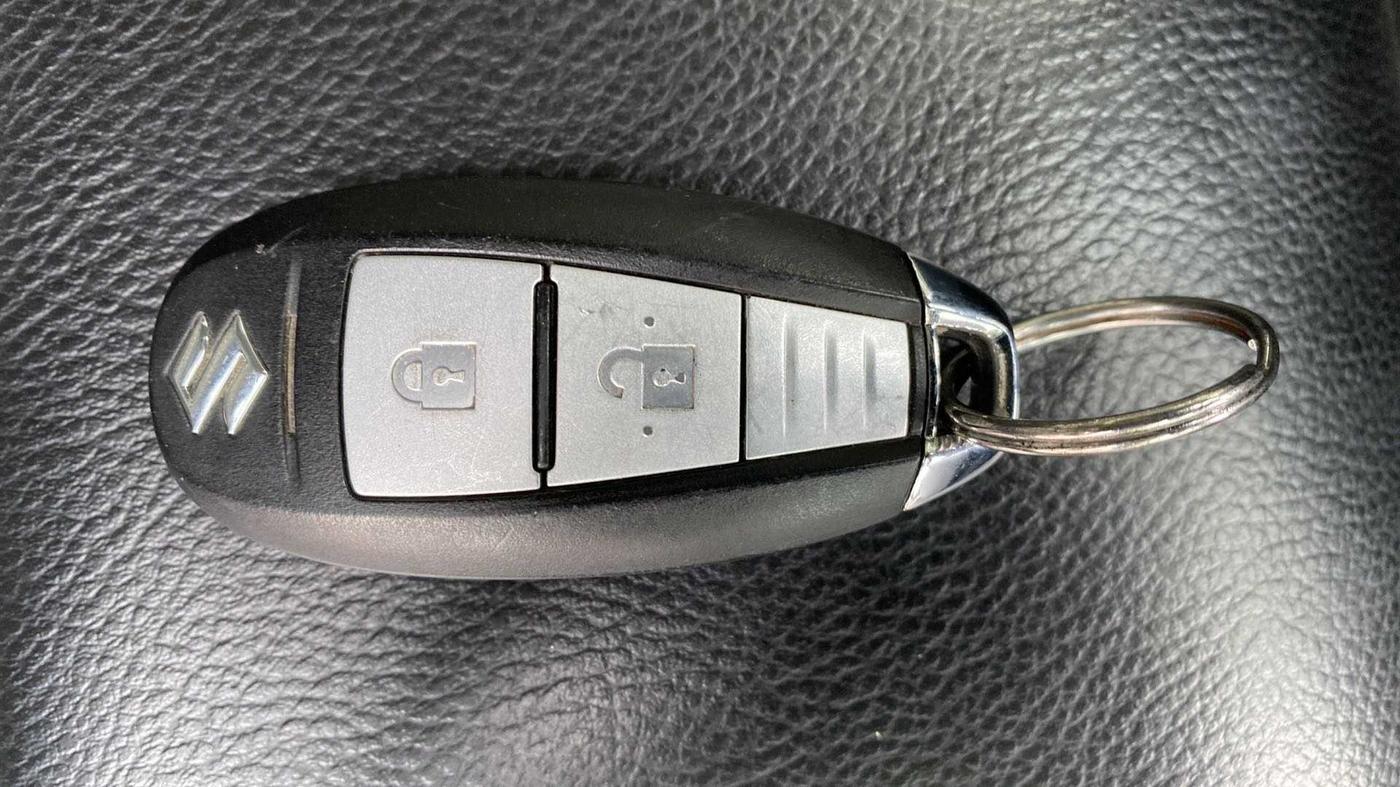 2017 Maruti Baleno ZETA PETROL 1.2, Petrol, Manual, 63,015 km, Key Close Up