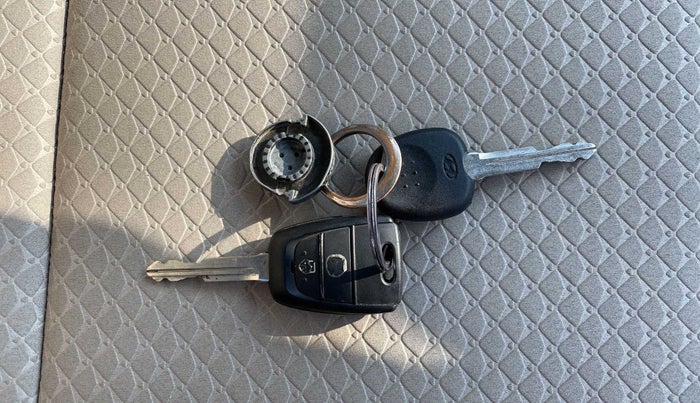 2021 Hyundai NEW SANTRO SPORTZ AMT, Petrol, Automatic, 3,806 km, Key Close Up