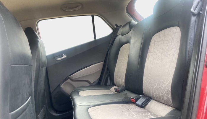 2019 Hyundai Grand i10 SPORTZ AT 1.2 KAPPA VTVT, Petrol, Automatic, 23,193 km, Right Side Rear Door Cabin