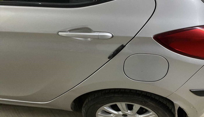 2018 Tata Tiago XZ PETROL, Petrol, Manual, 42,107 km, Left quarter panel - Slightly dented