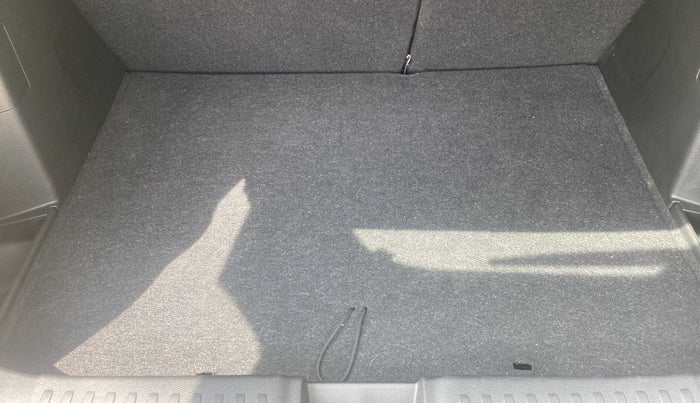 2023 Maruti BREZZA ZXI SMART HYBRID , Petrol, Manual, 3,926 km, Boot Inside