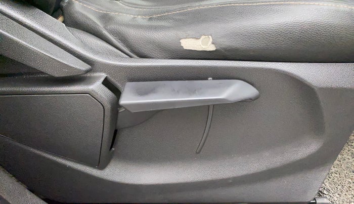2017 Ford Ecosport TITANIUM 1.5L DIESEL, Diesel, Manual, 52,515 km, Driver Side Adjustment Panel