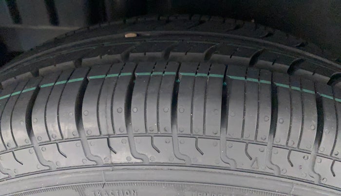 2012 Maruti Swift VDI, Diesel, Manual, 88,170 km, Right Rear Tyre Tread