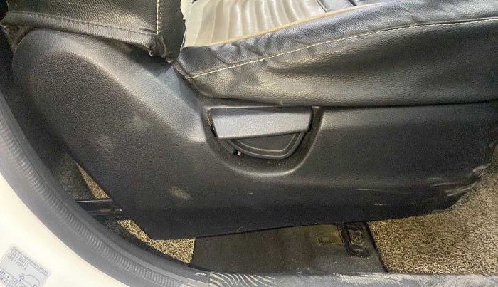 2020 Hyundai NEW SANTRO SPORTZ MT, Petrol, Manual, 19,671 km, Driver Side Adjustment Panel
